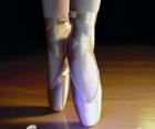 Bale ayakkabıları ile bir dansçının ayak